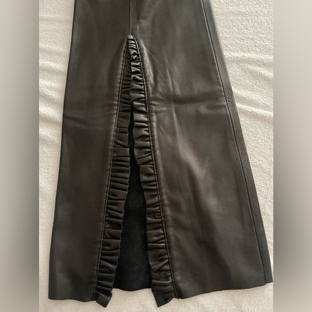 Leather - Picture 3 of 5